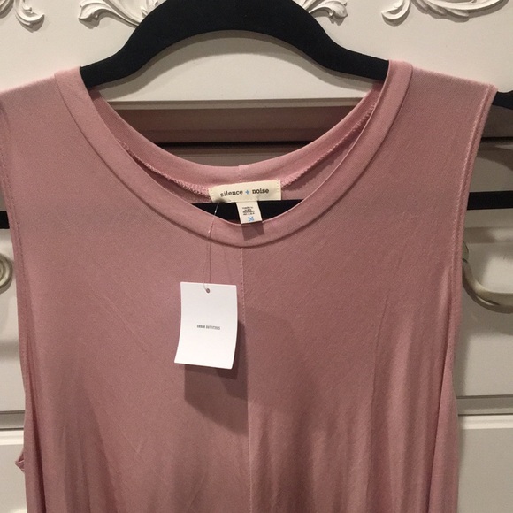 🌸 BRAND NEW- Urban Outfitters Rose Dress🌸 - Picture 3 of 3